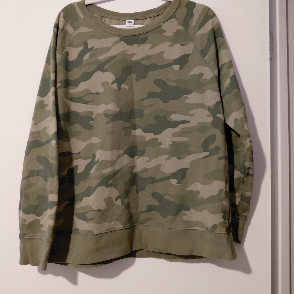 Old Navy Green Camouflage Pullover